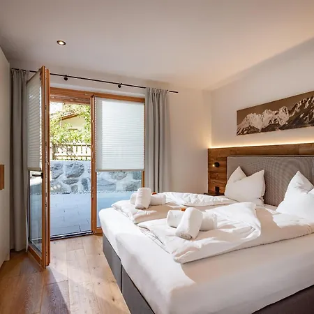 Sonnen-chalet Mit Grosszuegiger Terrasse *