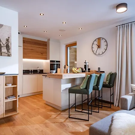 Sonnen-chalet Mit Grosszuegiger Terrasse קירשברג אין טירול